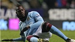 Đội hình xuất phát trận derby Manchester: Balotelli đá dự bị, Tevez đá chính