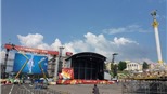 Phóng sự ảnh từ Fanzone Kiev: Kiev đã sẵn sàng cho cuộc vui