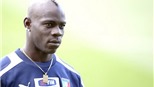 Sau 3 năm, Balotelli lại đối mặt Neuer: Nợ anh hùng…