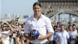 Màn ra mắt hoành tráng của Ibrahimovic trước tháp Eifffel