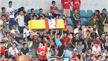 Chuyên nghiệp kiểu bóng đá Việt Nam