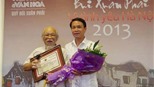 Nhà nhiếp ảnh Quang Phùng nhận Giải thưởng Lớn &#39;Vì tình yêu Hà Nội’