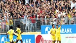Khán giả đến sân Hàng Đẫy: Áp chót ở V-League 2013