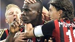 Milan 'hút chết' trên sân Ajax: Vở kịch tồi Milan, với kép chính Balotelli