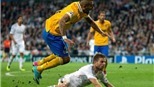 Pha ăn vạ của Arturo Vidal có kỳ dị nhất lịch sử?