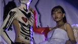  Sinh viên báo chí tái hiện tình yêu Chí Phèo - Thị Nở trong đêm Halloween