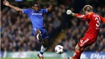 Eto&#39;o lại &#39;ăn cắp trứng gà&#39;, Chelsea thắng đậm Schalke