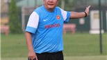 HLV Hoàng Văn Phúc: &#39;Tôi không thể đầu hàng vào lúc này&#39;