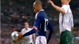 Người Pháp còn nhớ: &#39;Bàn tay của Chúa&#39; giúp Thiery Henry đưa Pháp tới World Cup 2010