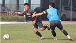 Chùm ảnh: U23 Việt Nam tập nhẹ trước giờ lên đường