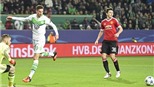 VIDEO: Wolfsburg phối hợp ghi bàn như &#39;trêu ngươi&#39; Man United 