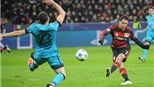 Chicharito ghi bàn liên tục, CĐV Man United phát điên vì Van Gaal 