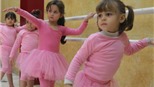 VIDEO: Lớp học múa ballet giữa vùng chiến sự Dải Gaza