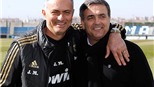 Trợ lý của Mourinho tại Man Utd từng viết thư tay xin việc ở V-League