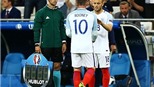 Roy Hodgson bị 'ném đá' dữ dội vì những 'phát minh' khiến Anh... hòa Nga