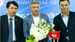 GĐKT Jurgen Gede ngạc nhiên với cơ sở vật chất của VFF