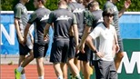 Đức lo lắng vì Boateng chấn thương, cẩn trọng với Hamsik của Slovakia