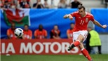 Xem cú đá phạt thần sầu của Gareth Bale vào lưới Slovakia