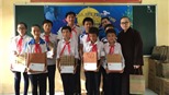  BTC Vinh quang Việt Nam trao quà Trung thu và năm học mới cho các em học sinh