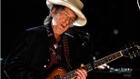 Nghe lại những ca khúc 'thần sầu' của chủ nhân giải Nobel Văn học 2016 Bob Dylan