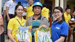 Báo Thể thao & Văn hoá và Tổng Công ty Khánh Việt đến với đồng bào vùng lũ
