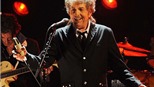 Bob Dylan không được nhận 1 triệu USD từ giải Nobel Văn học?