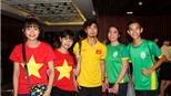 Tuyển Việt Nam ngỡ ngàng trước hàng trăm CĐV Cần Thơ