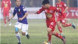Công Phượng cắm đầu đi bóng, Văn Toàn bất lực