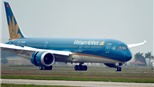 Máy bay Vietnam Airlines hạ cánh khẩn để cấp cứu hành khách