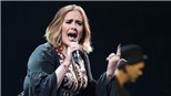 Adele thành 'triệu phú âm nhạc', lập doanh thu kỷ lục ở Anh