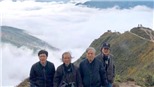 Từ sống lưng Khủng Long ngắm những nẻo đường mây Tà Xùa