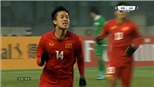 Ngậm ngùi cảnh Văn Đức và Xuân Mạnh được mỗi mẹ ra đón, bị nhiều CĐV làm ngơ