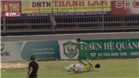 ‘Đồ tể V-League’ liên tiếp đạp lên người sao trẻ U20 Việt Nam