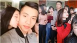 Phan Văn Đức về nhà, 'bị' hàng loạt fan nữ bao vây, ôm hôn say đắm