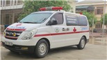 Chặn không cho xe biển tỉnh vào viện Bạch Mai, 2 bảo vệ bị đình chỉ công tác
