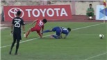 CẬN CẢNH: chấn thương đầu tiên của Công Phượng tại V-League