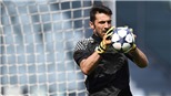 CẬP NHẬT tối 30/5: Buffon bất ngờ dính chấn thương. Man United nhận mức giá sốc từ Benfica