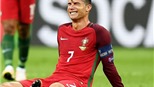 Ronaldo rách dây chằng đầu gối, nghỉ thi đấu 5 tháng?