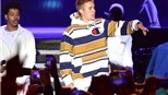 Người hâm mộ nổi điên vì Justin Bieber hát nhép trong V Festival