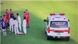 Bình Dương vs Hà Nội: Sợ cầu thủ Bình Dương cắn lưỡi, trọng tài nhét ngón tay vào miệng
