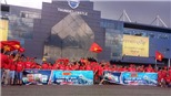 CĐV Việt Nam cùng Thái Lan biến sân Chang Arena thành ‘chảo lửa’