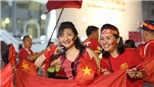 CĐV Việt Nam biến Rajamangala thành sân nhà của Việt Nam