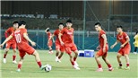 Tin ĐT Việt Nam vs Oman hôm nay 10/10: Quế Ngọc Hải đau cổ chân. Thầy Park lo mặt sân xấu