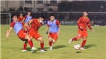 U23 Việt Nam đeo khẩu trang tập luyện, sáng nay test COVID 