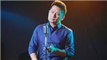VIDEO: Gần 50 tuổi, Bằng Kiều vẫn khiến người nghe nổi da gà với giọng nam cao cực 'chất'