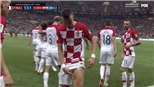 CĐV phát cuồng vì pha ăn mừng 'khoe cơ đùi' kiểu Ronaldo của Perisic