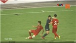 VIDEO: Ngôi sao Thái Lan nhận thẻ đỏ sau khi đấm Đình Trọng