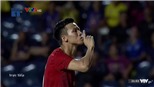 Quế Ngọc Hải sút pen như Jorginho rồi ra dấu im lặng với người Thái khiến CĐV phát cuồng