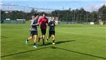 VIDEO bóng đá: Xem buổi tập luyện đầu tiên của Văn Hậu tại SC Heerenveen