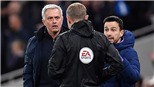 Xem Mourinho phản ứng siêu hài hước khi trọng tài bỏ qua tấm thẻ đỏ cho Sterling